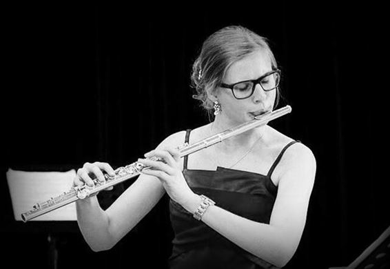 Lindsay Gijbels soleert met het Limburgs Orkest - Hamont-Achel