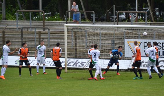 Lommel SK wint met 2-0 van KMSK Deinze - Lommel