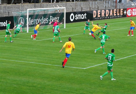 Lommel United wint met kleinste verschil - Lommel