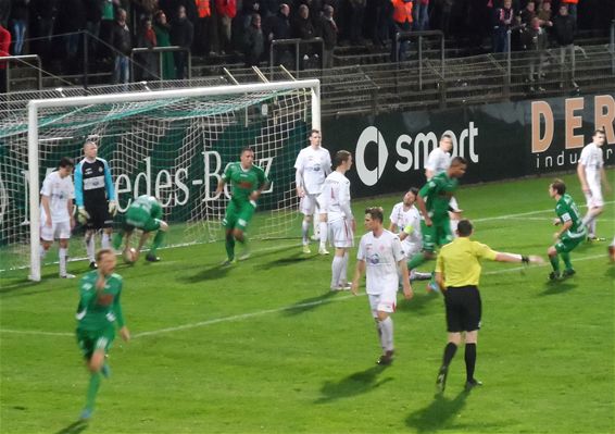 Lommel United wint op de valreep van Hoogstraten - Lommel