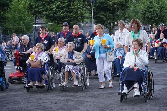 Lourdesbedevaart met Mijnwerkers-Brancardiers - Beringen