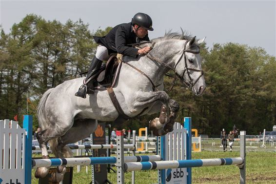 Luc Geerts wint springconcours - Neerpelt