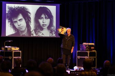 Luc Janssen neemt publiek mee door 40 jaar muziek - Pelt