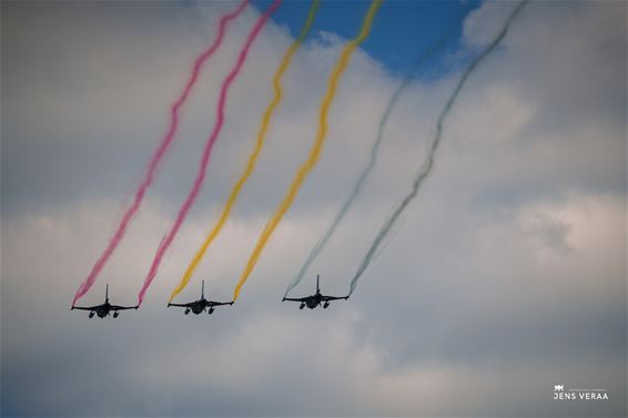 Luchtvaartfans kregen waar voor hun komst - Peer