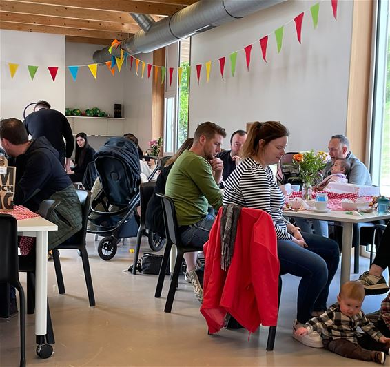 Hamont-Achel - Lunch voor 'nieuwbakken' ouders