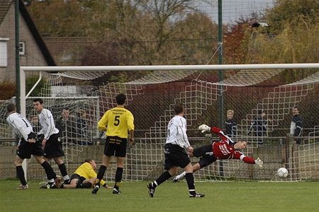 Lutlommel verliest in Neerpelt - Lommel