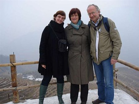 ' Mama en papa op bezoek in China' - Overpelt