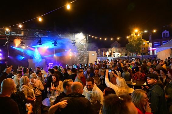 Mama's Jasje op Buiting Live - Beringen