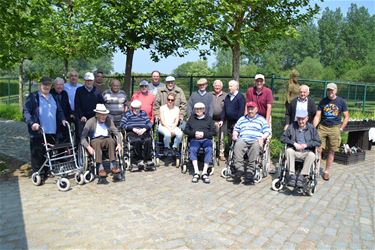 Mannen WZC De Bekelaar op stap - Lommel