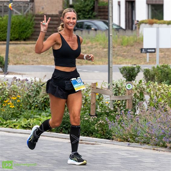 Mara Coninx loopt naar tweede plaats in Bocholt - Peer