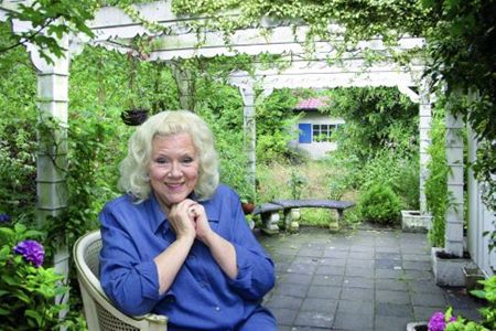 Marie-Cécile Moerdijk eerste stadsdichter - Lommel