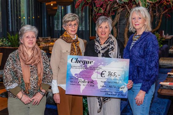 Markant N-Pelt steunt Palliovik met cheque - Pelt