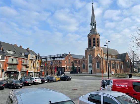 Marktplein nog niet meteen verkeersvrij - Beringen