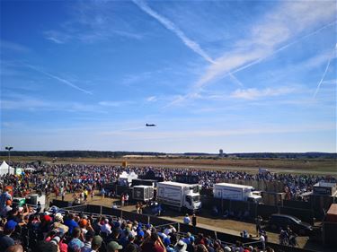 Massa volk voor Sanicole Airshow