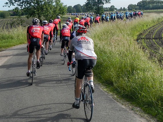 Massale opkomst voor Verbroederingsklassieker - Neerpelt