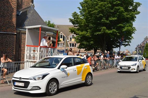 Meer dan duizend voertuigen gezegend - Bocholt