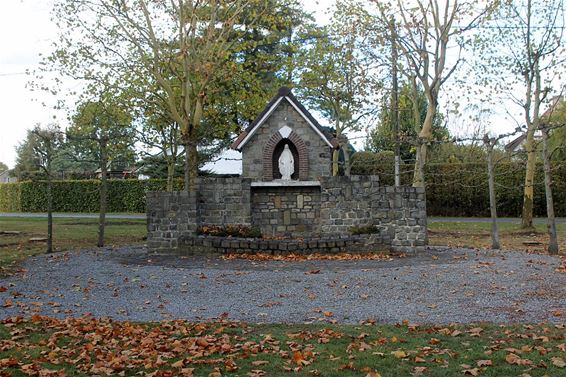 Meer licht rond de kapel - Overpelt