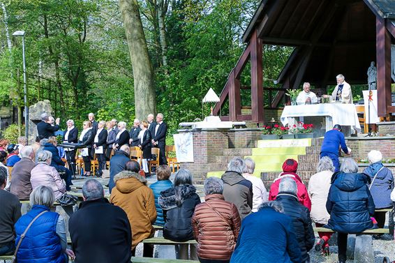 Meimaand start aan Koersels Kapelleke - Beringen
