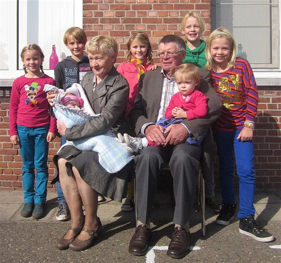 Met dank van kinderen en kleinkinderen - Peer