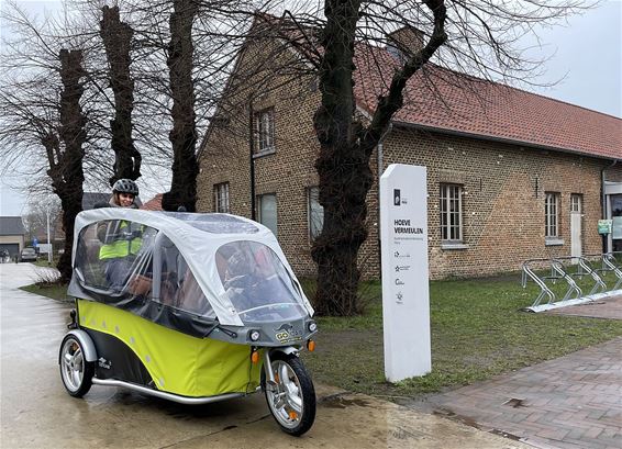 Met de bakfiets naar de naschoolse opvang - Peer