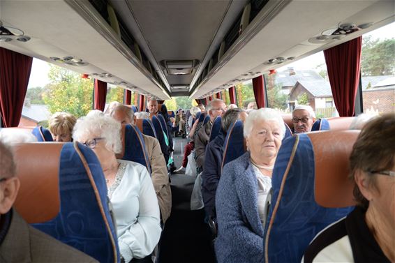 Met de bus door het dorp - Overpelt