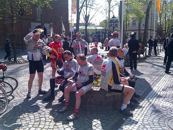 Met de fietsclub op bedevaart - Neerpelt