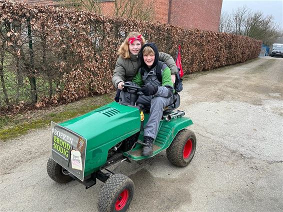 Met de traktor naar school! - Beringen