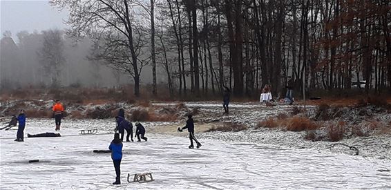 Met een picknicktafeltje erbij - Pelt