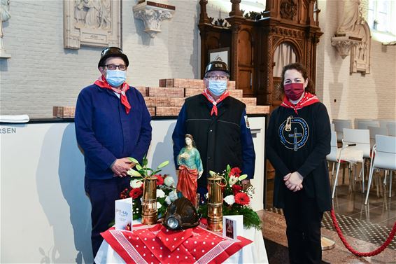 Mijnwerkers-brancardiers geven geschenk aan leden - Beringen