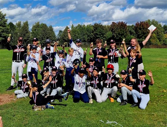 Miniemen Nstars kampioen na spannende wedstrijd - Lommel & Pelt