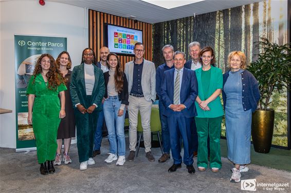 Minister Beenders op terreinbezoek Center Parcs - Lommel