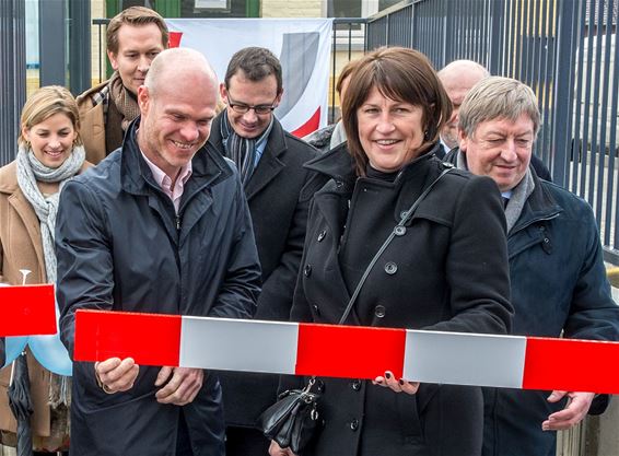 Minister opent nieuwe stationsinfrastructuur - Neerpelt