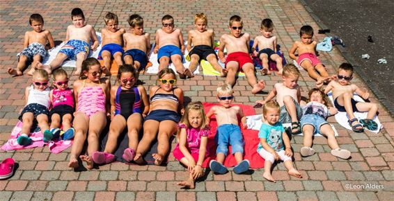 Mooi weer voor een speelstraat - Neerpelt