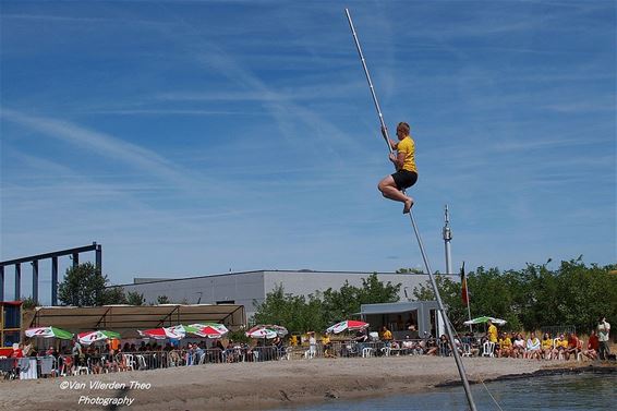 Mooi weer voor het BK Fierljeppen - Hamont-Achel