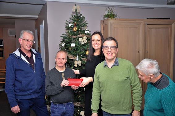 Mooie gift van CC De Adelberg aan Sint-Oda - Lommel