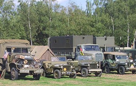Morgen  namaak-legerkamp in park Simonshuis - Hamont-Achel