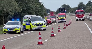 N74 richting Nederland afgesloten na ongeval