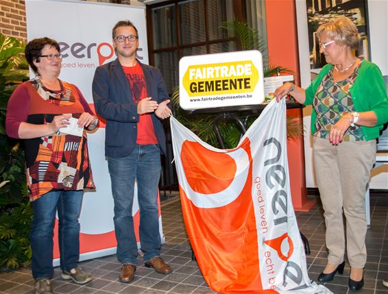 Neerpelt de 156ste FairTrade-gemeente - Neerpelt