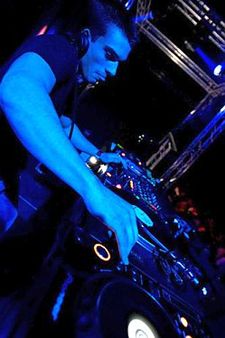 Neerpeltse deejay op 'I Love Techno' - Neerpelt