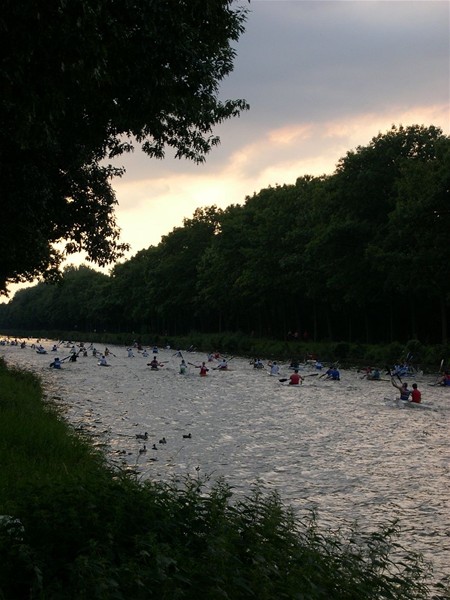 Neerpeltse kanoregatta gestart - Neerpelt
