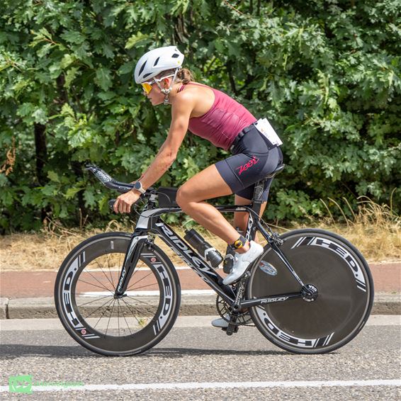 Nel Swennen beste Peerse in Hoeks Triatlon - Peer