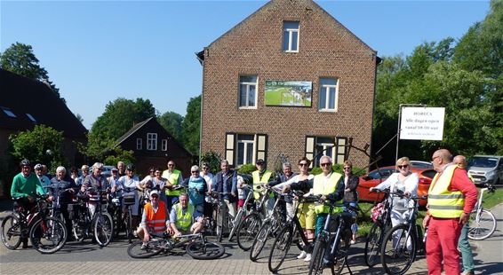 Neos combineert fietsen en eten - Hamont-Achel