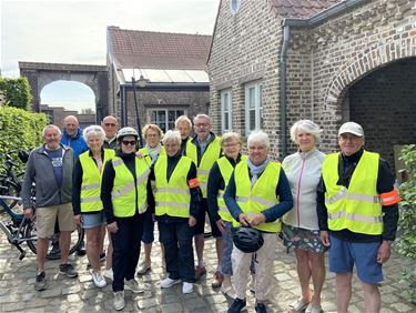 Neos in het 'bronsgroen eikenhout' - Lommel