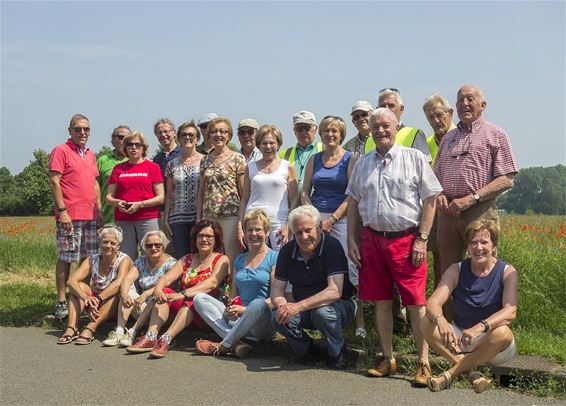 NEOS op fietsvijfdaagse naar Nederland - Neerpelt