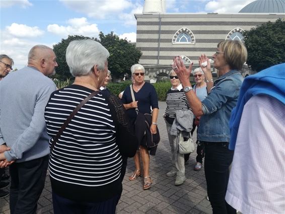 Neos op multiculturele hapjestocht - Lommel