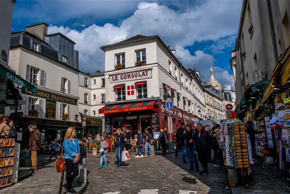 Net op tijd in Montmartre… - Pelt