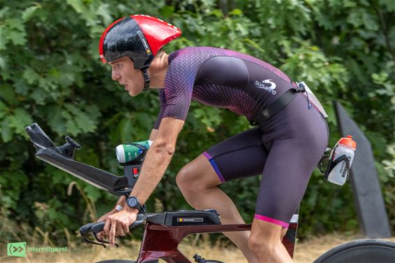 Niels Vanhove snelste Lommelaar in kwarttriatlon - Lommel