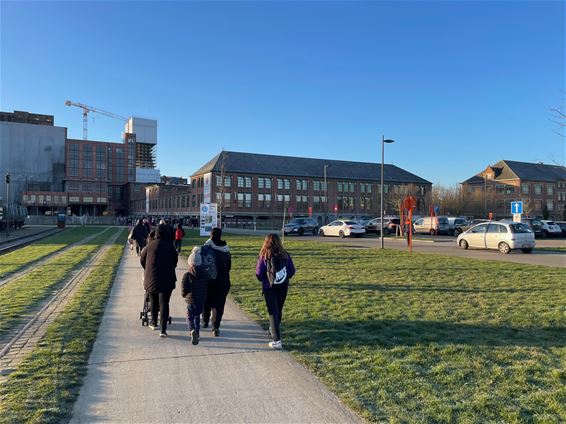 Nieuw verkeersplan aan school Straf! op be-MINE - Beringen