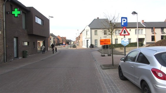 Nieuw wegdek voor Leemakkerstraat - Meeuwen-Gruitrode