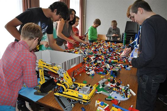 Nieuw werkjaar voor Lego-bouwers - Overpelt